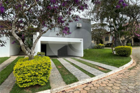 Casa à venda com 4 quartos, sendo 3 suítes, no condomínio Bosque Sâo Francisco, Votorantim - SP