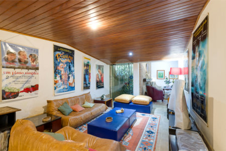 Casa Térrea à venda com 5 quartos, sendo 2 suítes, em Alto da Boa Vista, São Paulo, SP