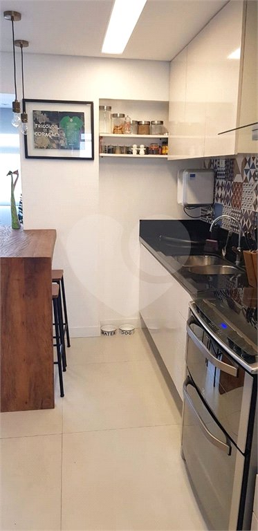 Apartamento à venda com 3 quartos, sendo 1 suíte, em Moema, São Paulo, SP