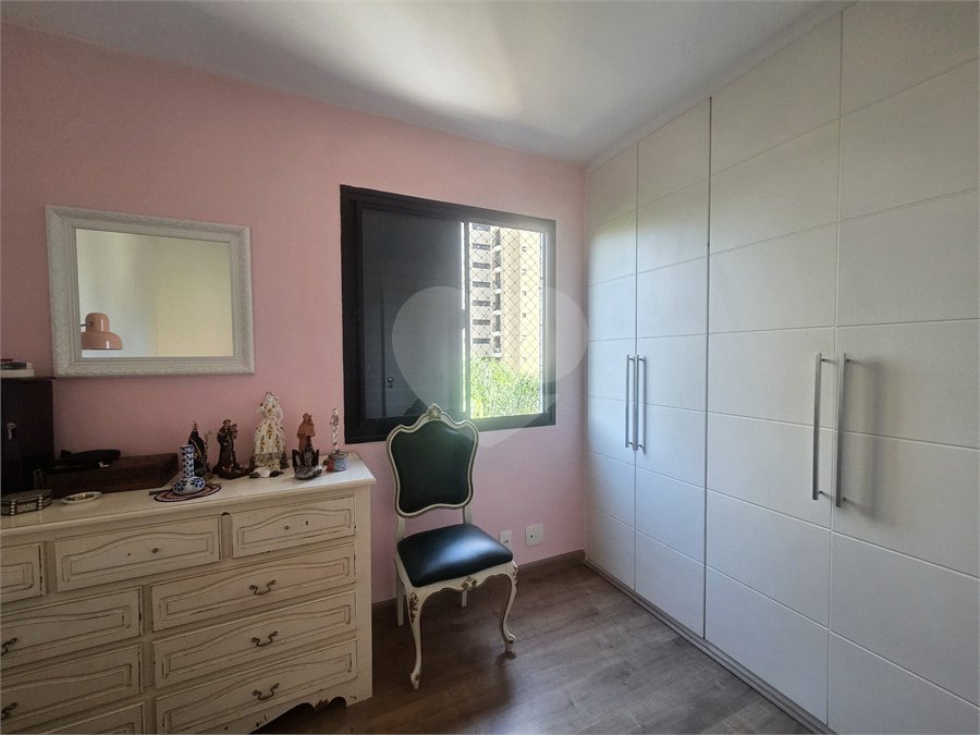Apartamento à venda com 3 quartos, sendo 1 suíte, em Alto da Boa Vista, São Paulo, SP
