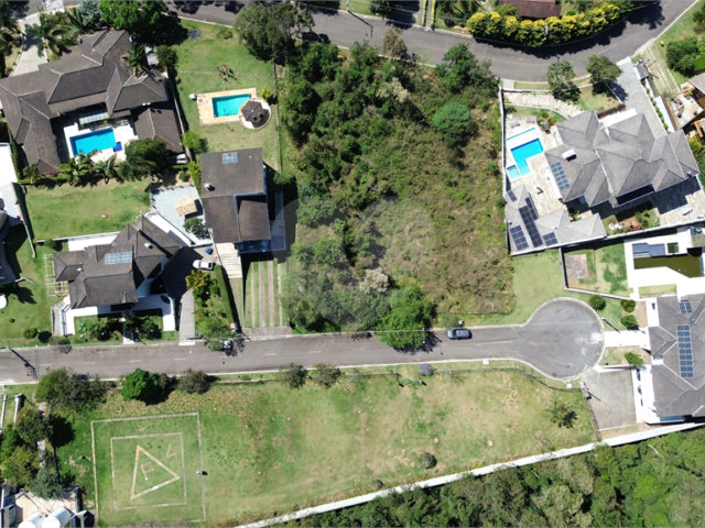 Terreno à venda no condomínio Suíça da Cantareira, Mairiporã - SP