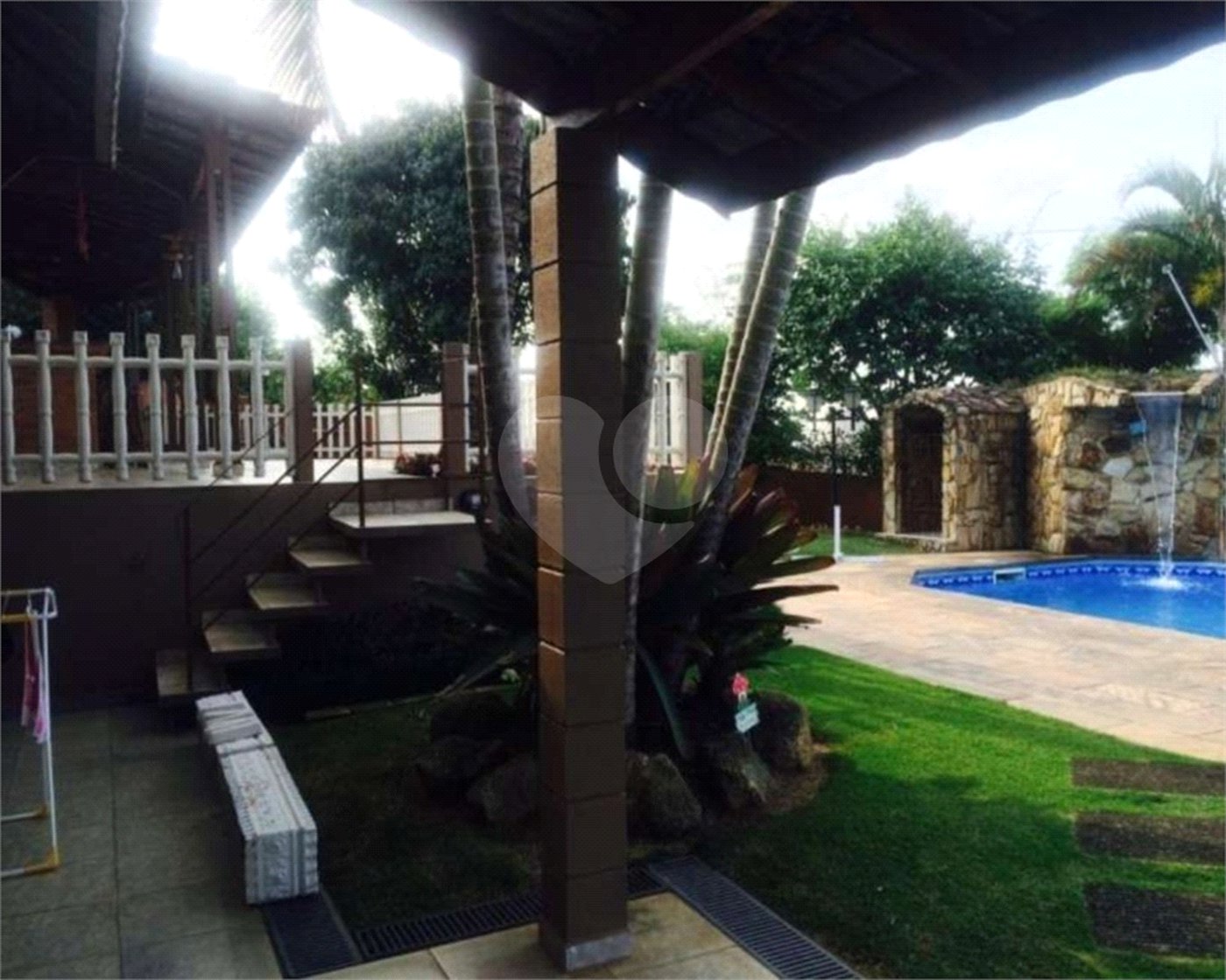 Sobrado à venda com 5 quartos, sendo 2 suítes, em Seerra da Cantareira, Mairiporã, SP