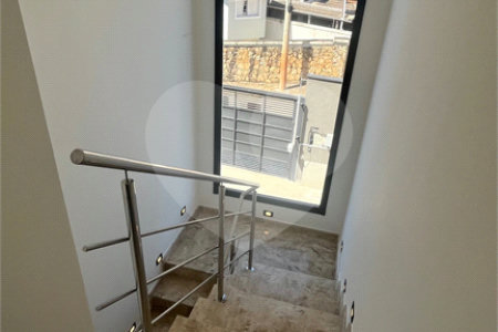 Sobrado à venda com 3 suítes em Vila Petrópolis, Atibaia, SP