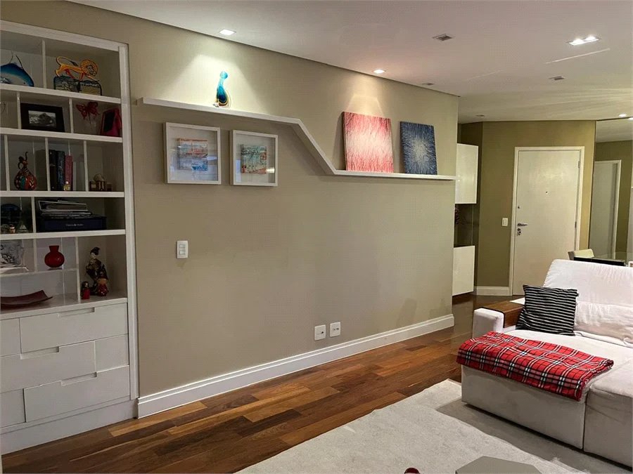 Apartamento à venda com 3 suítes em Vila Gertrudes, São Paulo, SP