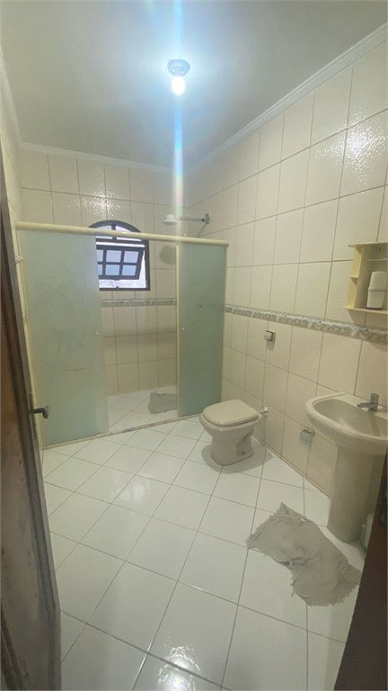 Sobrado à venda com 3 quartos, sendo 1 suíte,  em Vila Virgínia, Itaquaquecetuba, SP