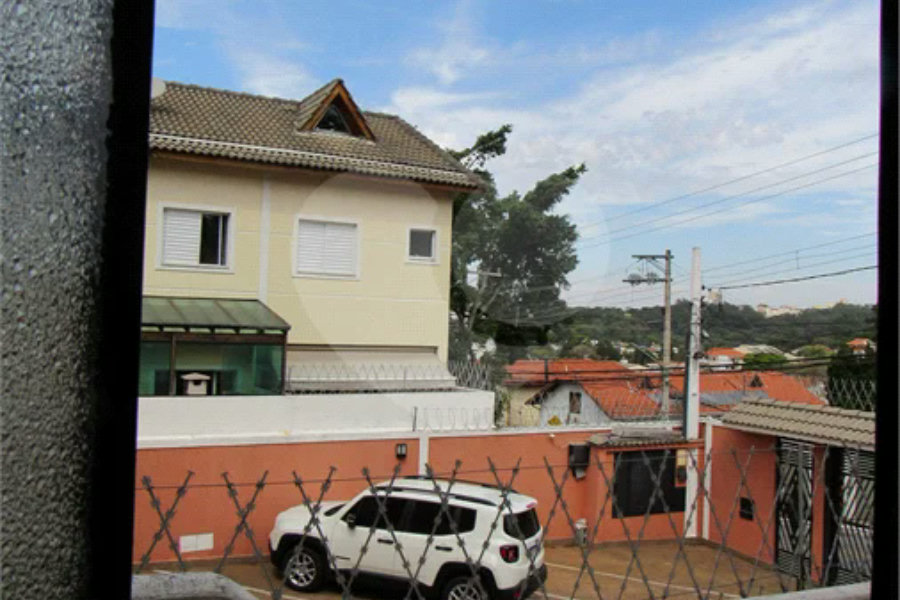 Casa à venda com 3 quartos, sendo 1 suíte,  no condomínio Casa, São Paulo - SP