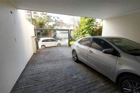 Casa à venda com 6 quartos, sendo 3 suítes, em Jardim Brasil (zona Sul), São Paulo, SP