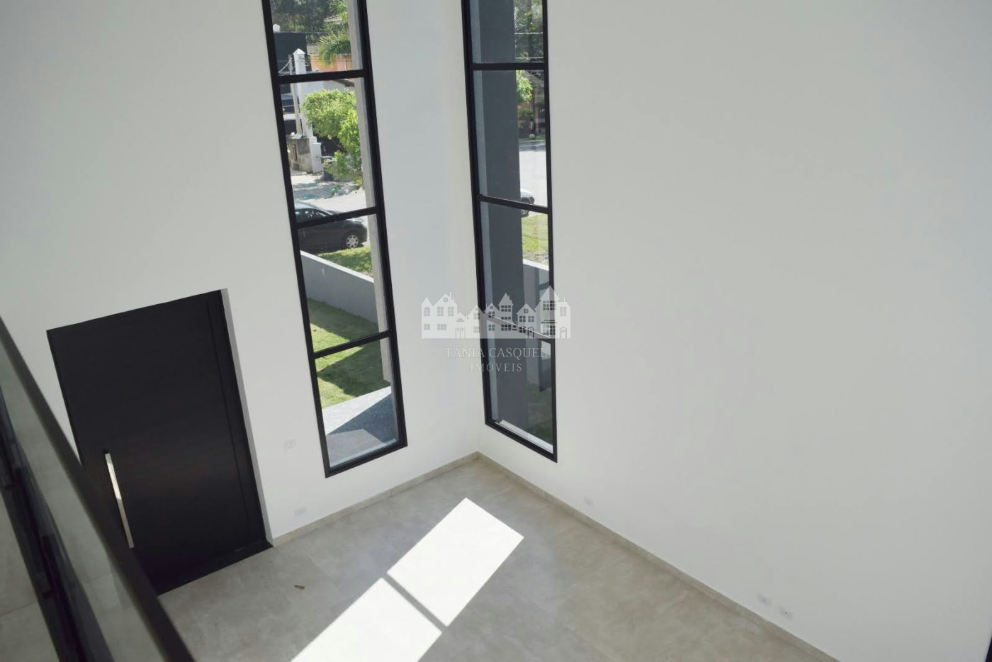 Casa à venda com 4 suítes no condomínio Figueira Garden, Atibaia - SP