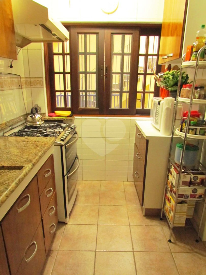 Casa de Vila à venda com 4 quartos, sendo 1 suíte, em Chácara Monte Alegre, São Paulo, SP