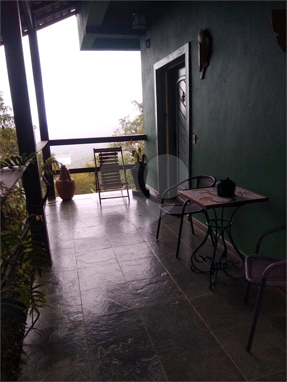 Casa à venda com 4 suítes no condomínio Alpes da Cantareira, Mairiporã - SP