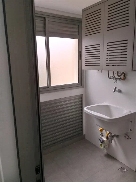 Apartamento à venda com 2 suítes em Lapa, São Paulo, SP