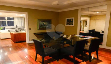 Apartamento à venda com 5 quartos, sendo 2 suítes,  em Tijuca, Rio de Janeiro, RJ
