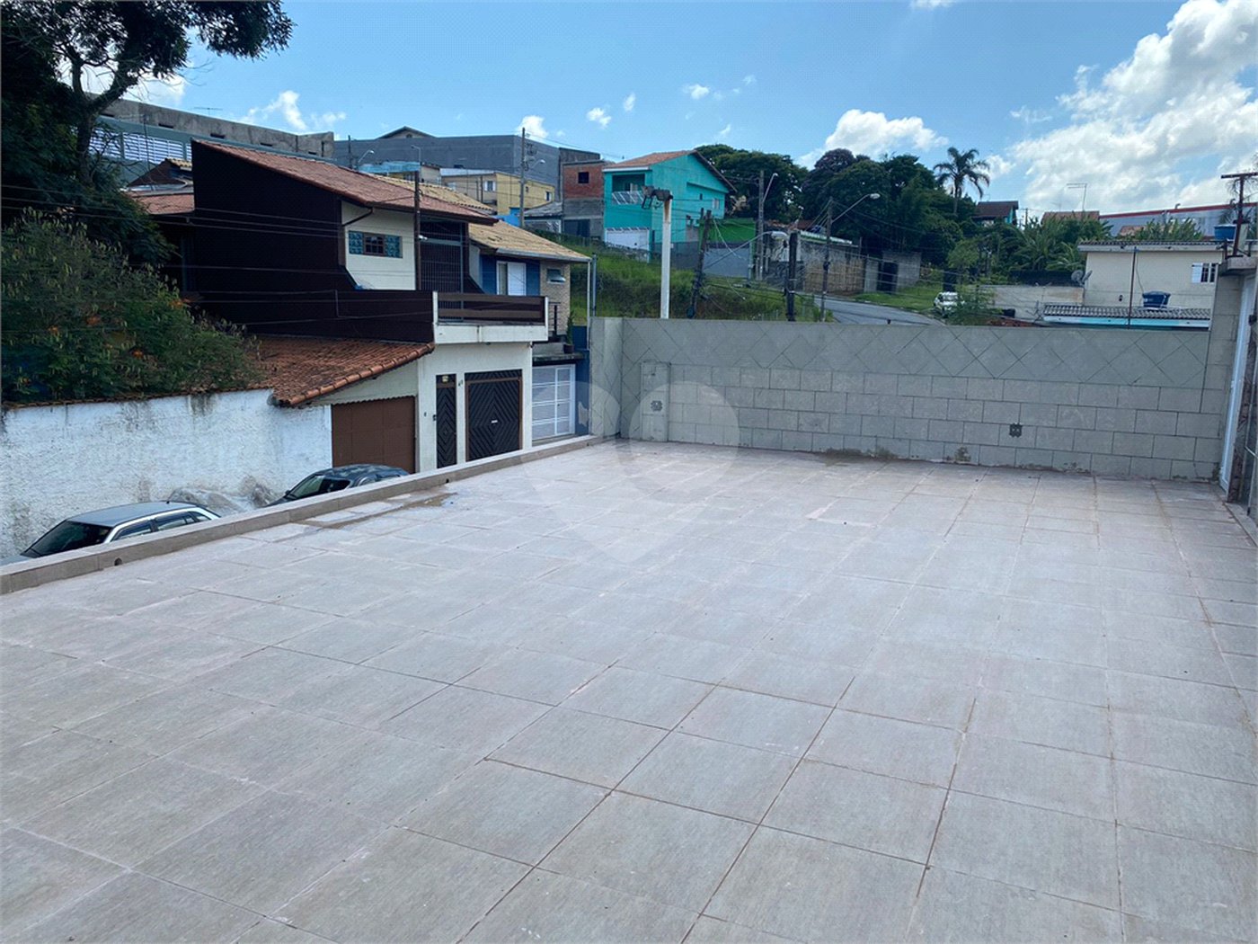 Casa à venda com 3 suítes em Vila Oceania, Poá, SP