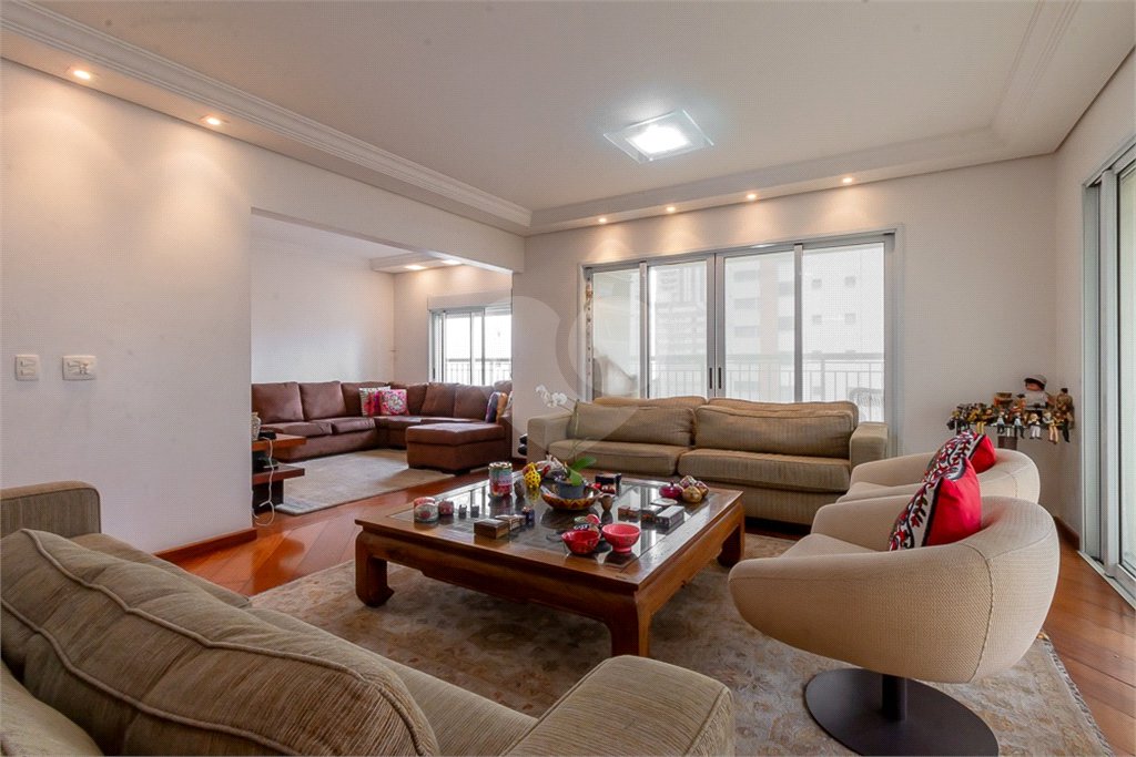 Apartamento à venda ou para alugar com 3 suítes em Santa Cecília, São Paulo, SP