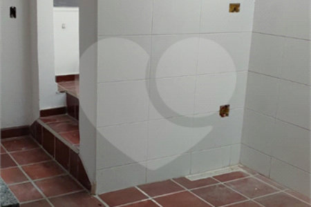 Sobrado à venda com 3 quartos, sendo 2 suítes, em Vila Paulicéia, São Paulo, SP