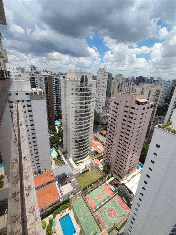 Apartamento à venda com 4 suítes em Moema, São Paulo, SP