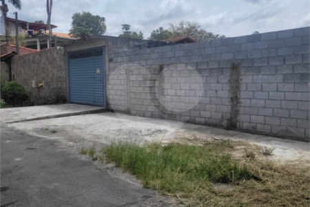Chácara à venda com 3 quartos em Chácaras Copaco, Arujá, SP