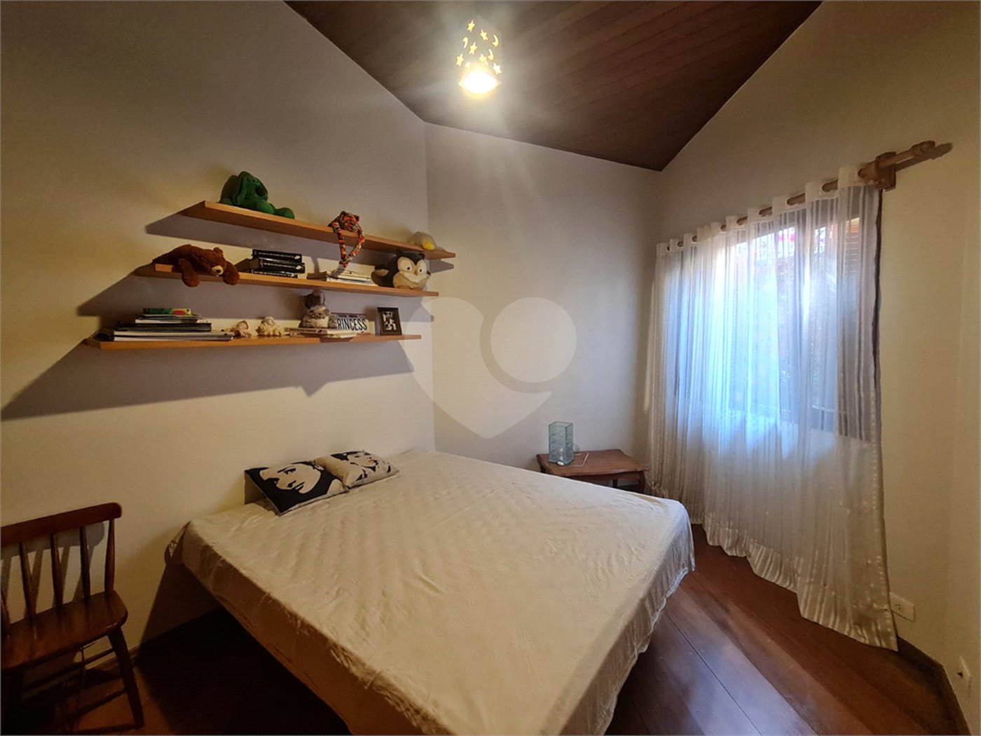 Casa Térrea à venda com 4 quartos, sendo 2 suítes, em Interlagos, São Paulo, SP