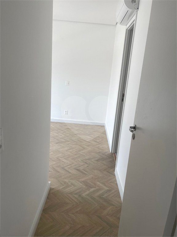 Apartamento à venda ou para alugar com 2 suítes em Jardim das Acácias, São Paulo, SP