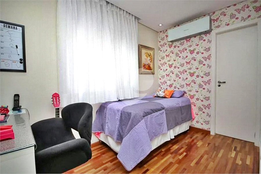 Casa à venda com 4 quartos, sendo 3 suítes,  no condomínio Itatinga 1, São Paulo - SP
