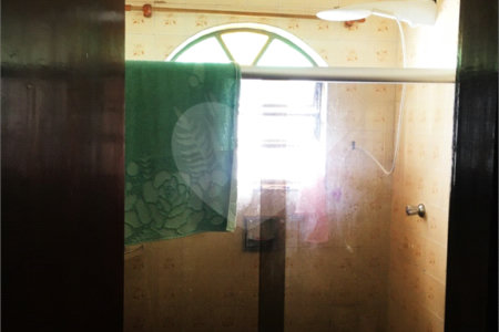 Sobrado à venda com 4 quartos, sendo 1 suíte,  em Vila Gomes, São Paulo, SP