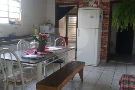 Sobrado à venda com 3 quartos, sendo 2 suítes,  em Jardim Marica, Mogi das Cruzes, SP