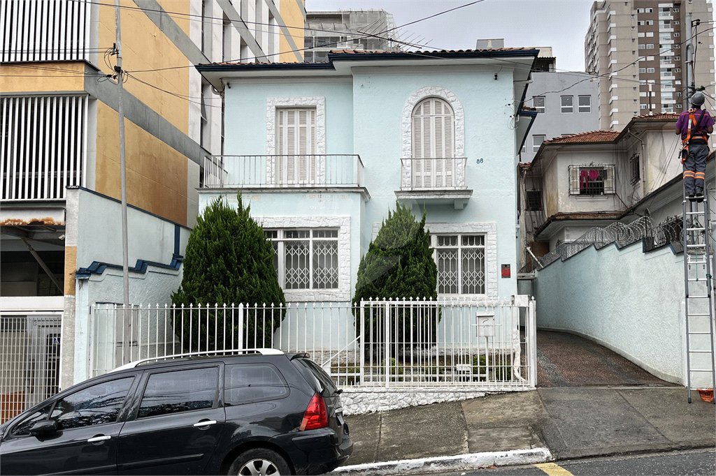 Sobrado à venda com 4 quartos, sendo 1 suíte, em Liberdade, São Paulo, SP