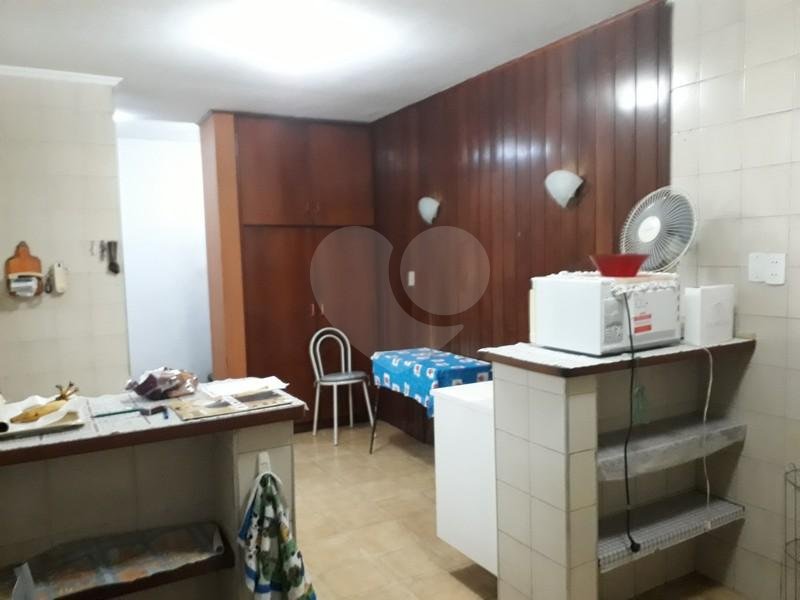 Sobrado à venda com 4 quartos em Brooklin Paulista, São Paulo, SP
