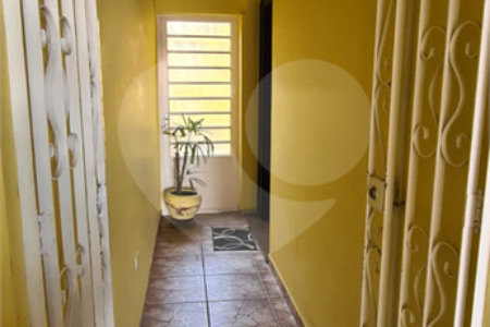 Casa à venda com 3 quartos, sendo 1 suíte,  em Vila Oliveira, Mogi das Cruzes, SP