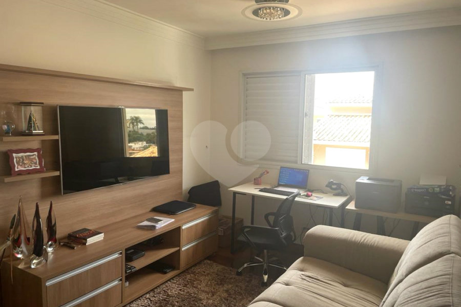 Casa à venda com 4 quartos, sendo 3 suítes,  no condomínio The House, São Paulo - SP