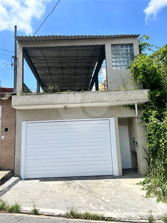 Casa à venda com 3 quartos, sendo 1 suíte, em Conjunto Residencial Vista Verde, São Paulo, SP