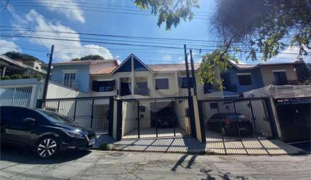 Sobrado à venda com 3 quartos, sendo 1 suíte,  em Tremembé, São Paulo, SP