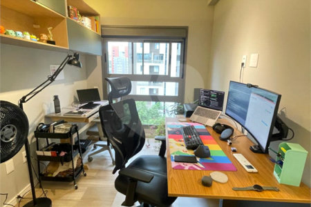Apartamento à venda com 3 quartos, sendo 1 suíte, em Indianópolis, São Paulo, SP