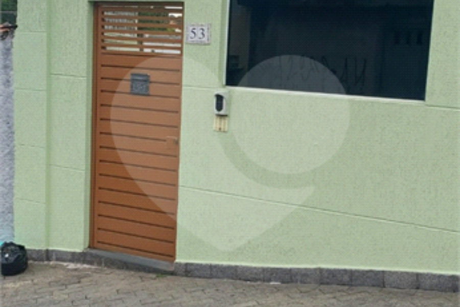Casa à venda com 2 suítes no condomínio Residencial Maracujás, São Paulo - SP