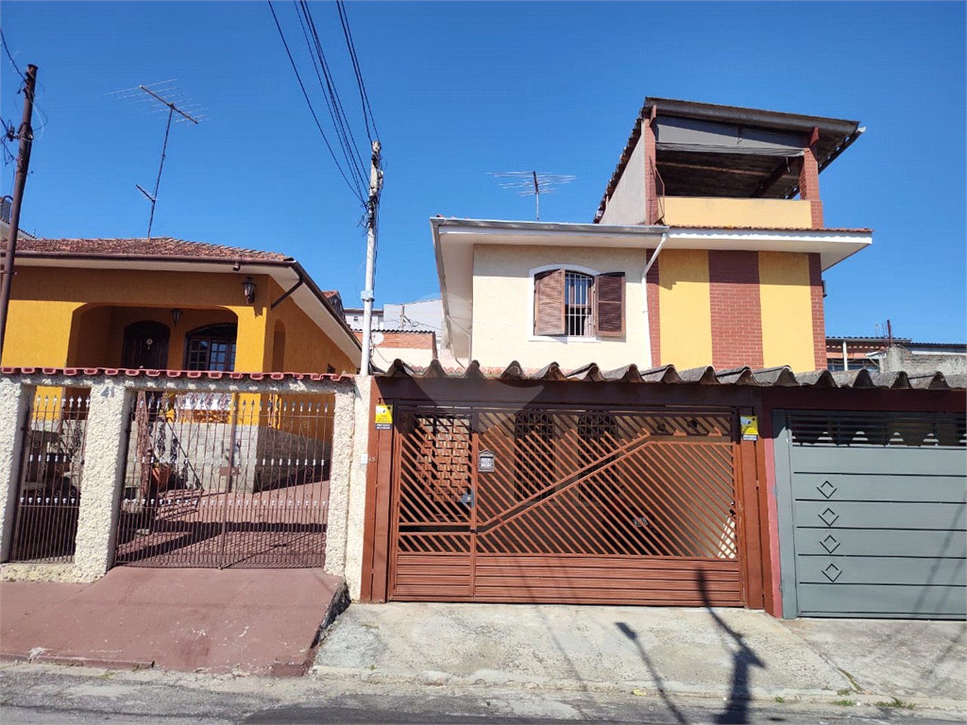 Sobrado à venda com 3 quartos, sendo 1 suíte, em Tremembé, São Paulo, SP