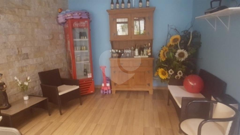 Sobrado à venda com 4 quartos, sendo 1 suíte, em Tremembé, São Paulo, SP