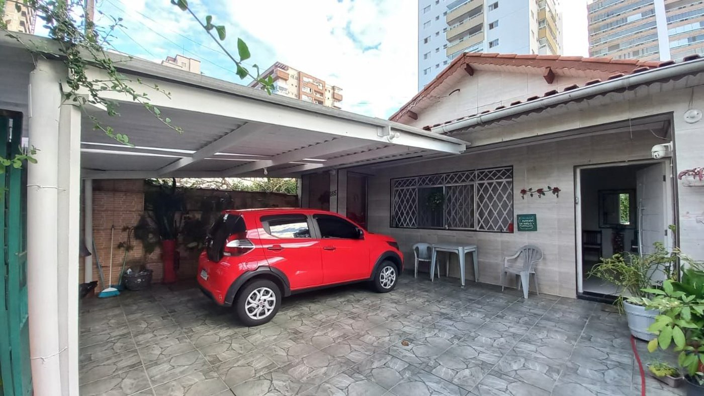 Casa com 2 dormitórios à venda, 100 m² por R$ 700.000,00 - Vila Guilhermina - Praia Grande/SP