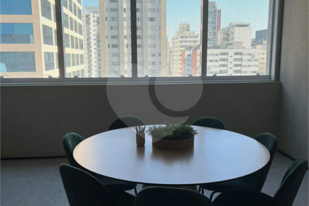Apartamento à venda com 1 quarto em Moema, São Paulo, SP