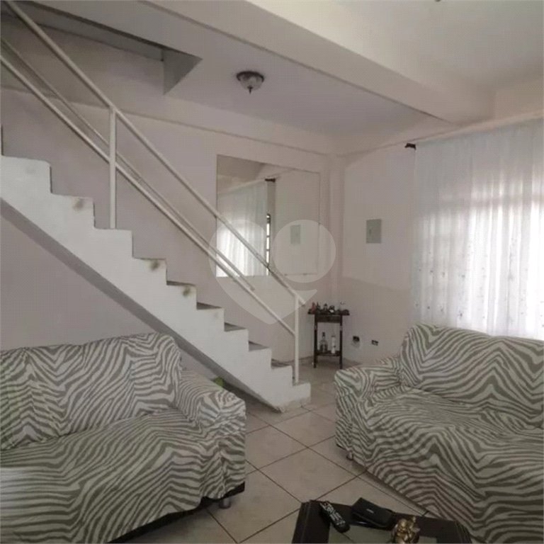 Sobrado à venda com 3 quartos, sendo 1 suíte, em Vila Invernada, São Paulo, SP