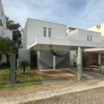 Indaiatuba- Vila Aurora -Condomínio Palm Tree Residence -Venda e Locação - R$ 7.000,00 - condominio - R$ 877,44- IPTU - R$ 211,64 - Pavimento Térreo: Sala de estar, sala de jantar, wc, cozinha, área de serviço, despensa. Pavimento Superior: Suíte com varanda e closet, 02 dormitórios e wc.social