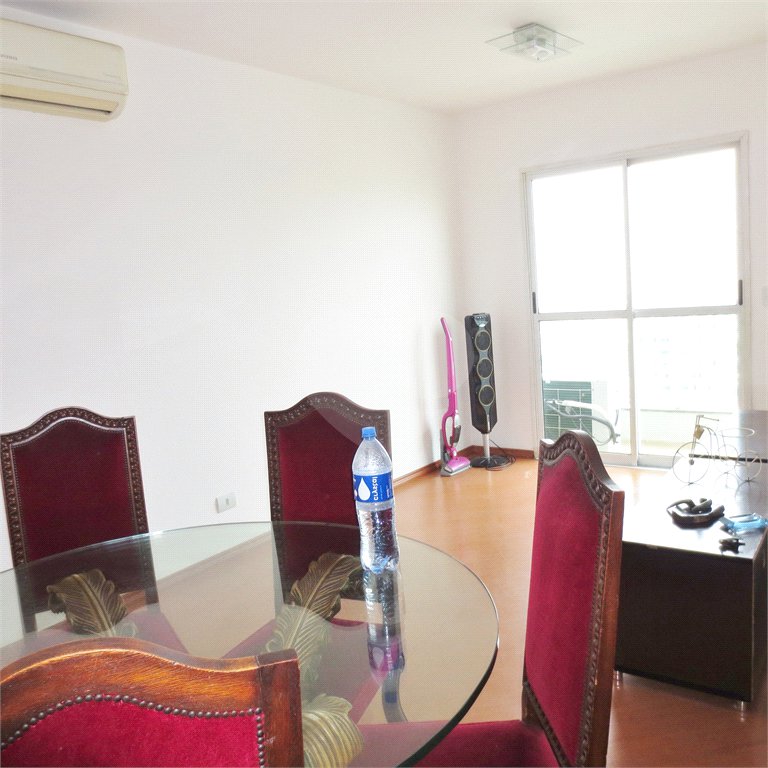 Apartamento à venda com 2 quartos, sendo 1 suíte, em Vila Gumercindo, São Paulo, SP