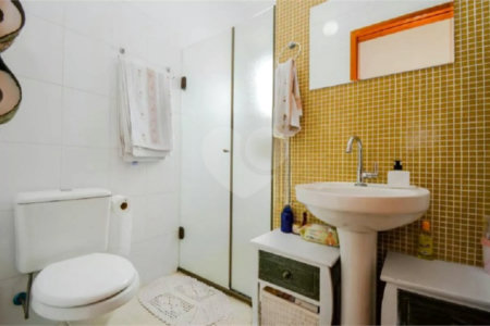 Casa à venda com 3 quartos, sendo 1 suíte, em Parque Continental I, Guarulhos, SP