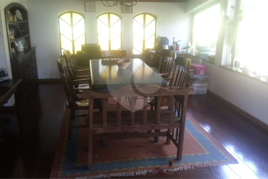 Sobrado à venda com 5 quartos, sendo 1 suíte, em Roseira, Mairiporã, SP