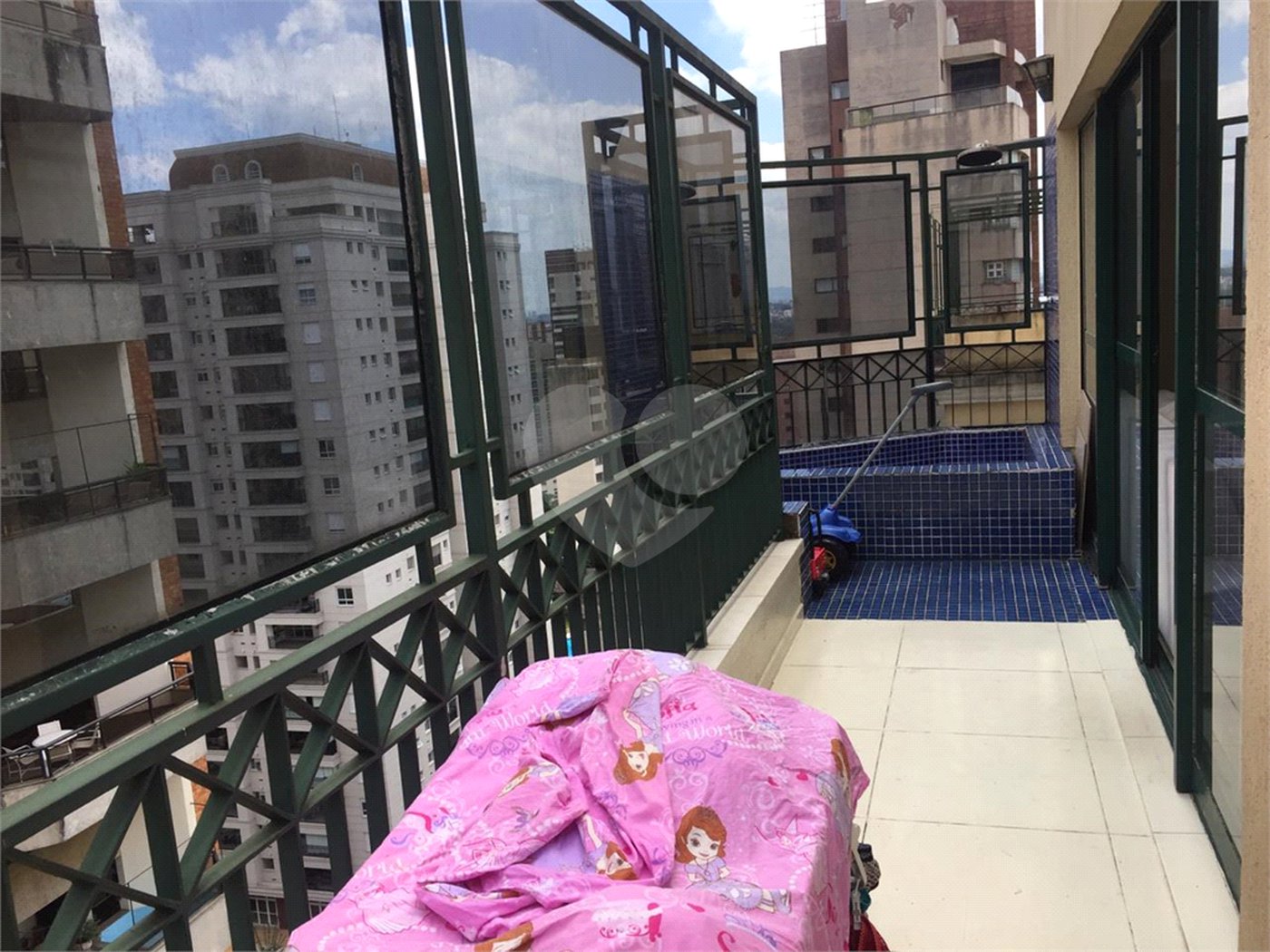 Apartamento à venda com 3 suítes em Vila Suzana, São Paulo, SP
