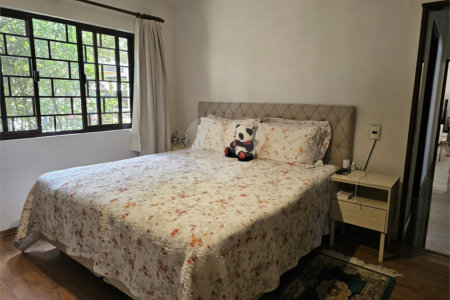 Sobrado à venda ou para alugar com 1 quarto, sendo 5 suítes, em Chácara Monte Alegre, São Paulo, SP