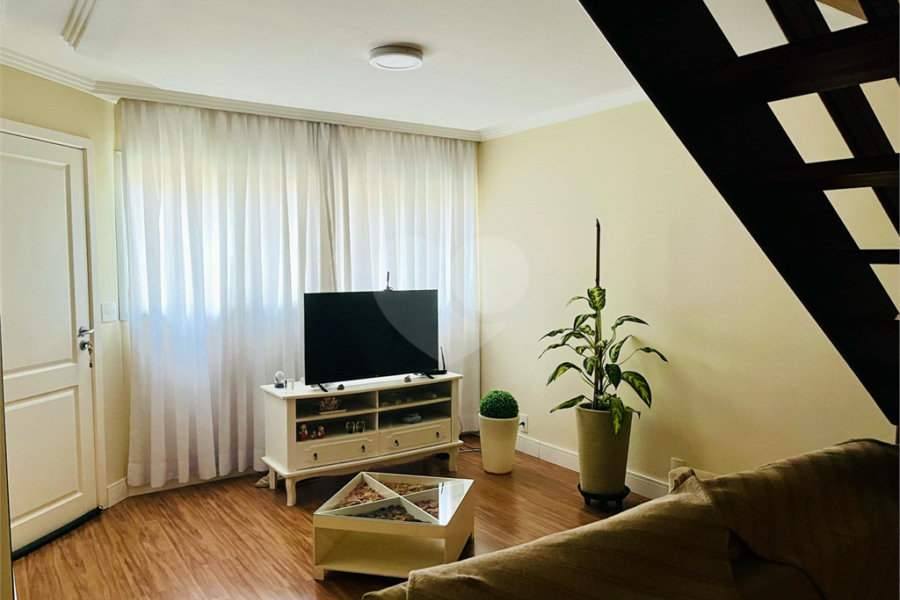 Casa à venda com 3 quartos, sendo 2 suítes, no condomínio Res Green Villagge, São Paulo - SP