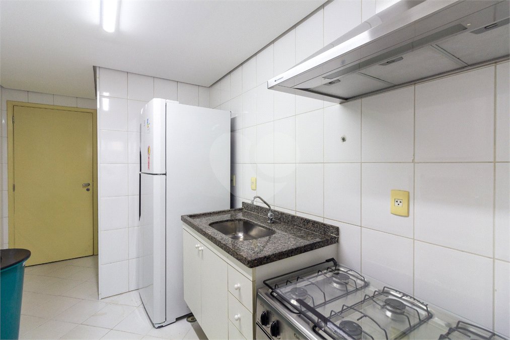 Apartamento à venda com 3 suítes em Vila Ipojuca, São Paulo, SP