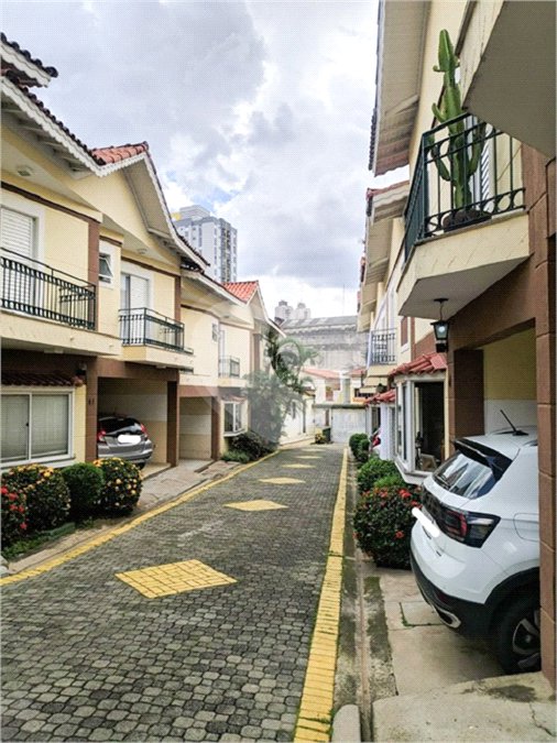 Casa à venda com 3 quartos, sendo 1 suíte, no condomínio Mariana, São Paulo - SP
