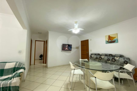 Apartamento à venda com 2 quartos, sendo 1 suíte, em Guilhermina, Praia Grande, SP