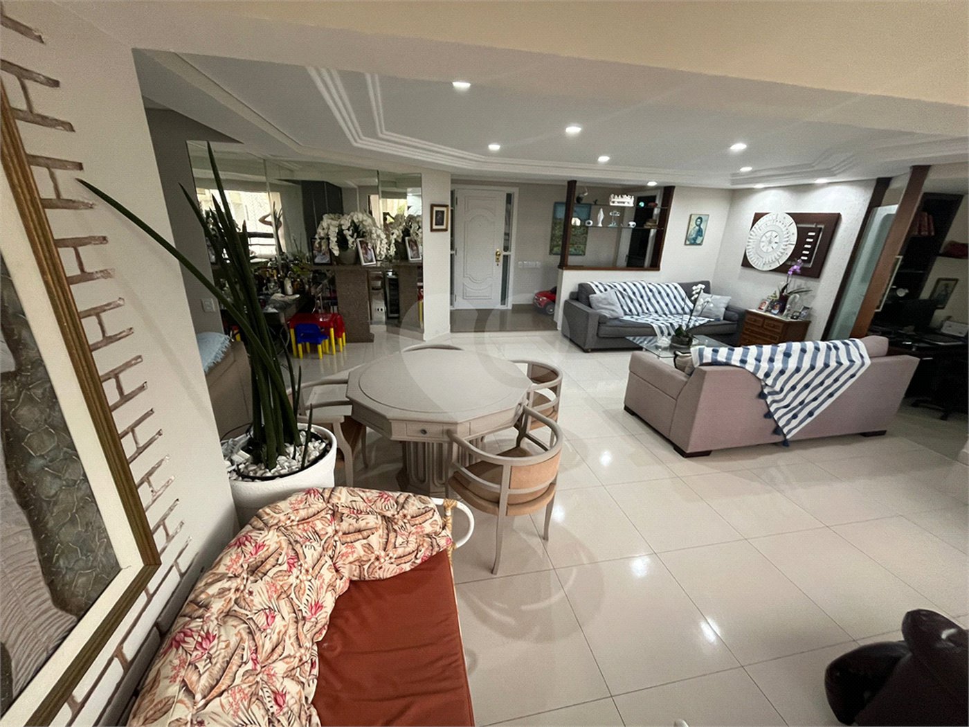 Apartamento para alugar com 4 suítes em Santana, São Paulo, SP